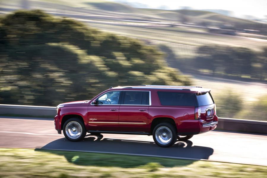  GMC Yukon XL Denali 2015 года  (фото 14 из 20)